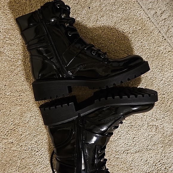 Black patented leather combat boots - Picture 5 of 6